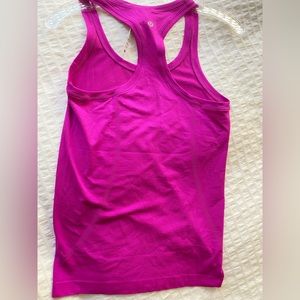 SOLD - Lululemon tank size 4 - Fuchsia
